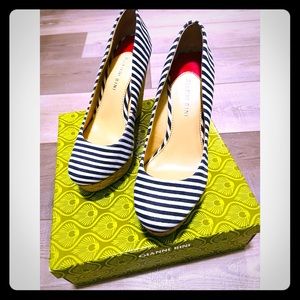 LIKE NEW! Gianna Bini “Lizzie” Navy/White Striped Cork tall Wedges